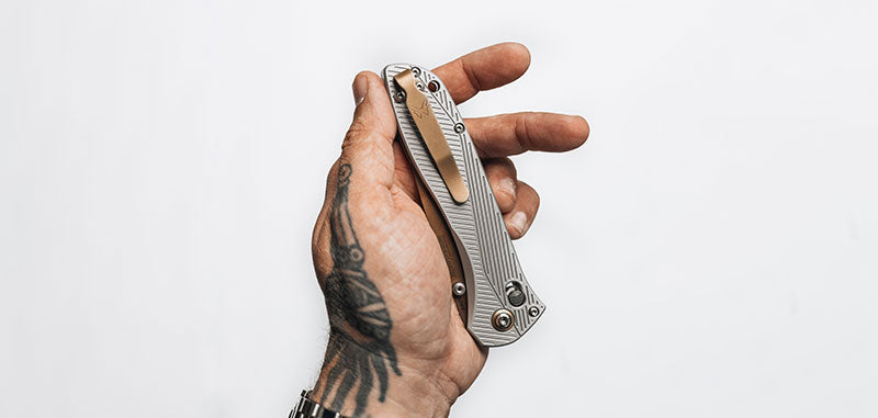 Couteau pliant Seven Ten Blanc - Benchmade-T.A DEFENSE